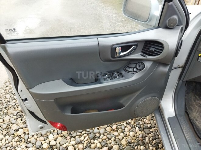 Hyundai Santa Fe 2004, 275,000 km - 2.0 l - Qusar