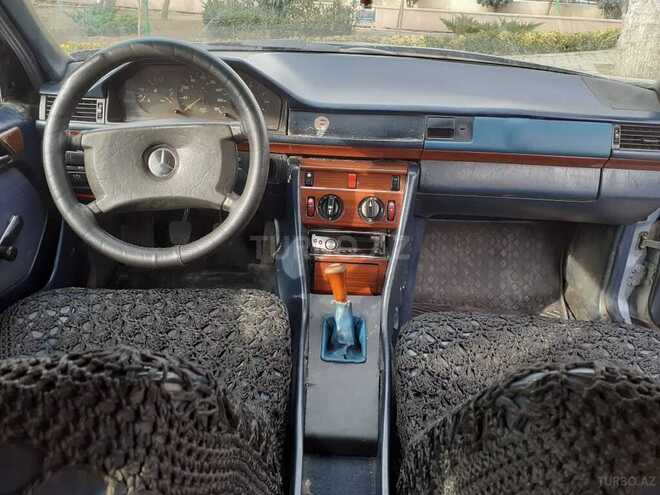 Mercedes E 200 1991, 265,431 km - 2.0 l - Bakı