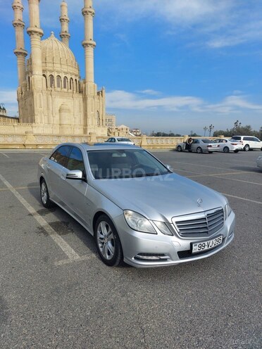 Mercedes E 220 2011, 184,029 km - 2.2 l - Bakı