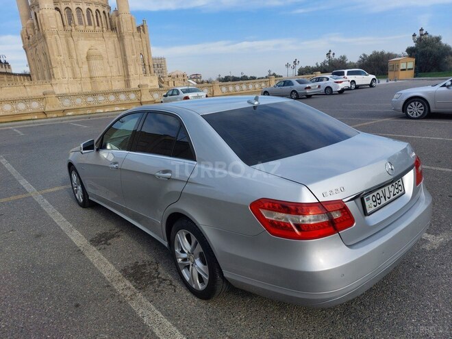 Mercedes E 220 2011, 184,029 km - 2.2 l - Bakı