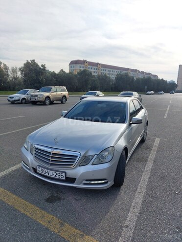 Mercedes E 220 2011, 184,029 km - 2.2 l - Bakı