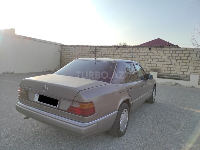 Mercedes E 250 1991, 254,850 km - 2.5 л - Sumqayıt