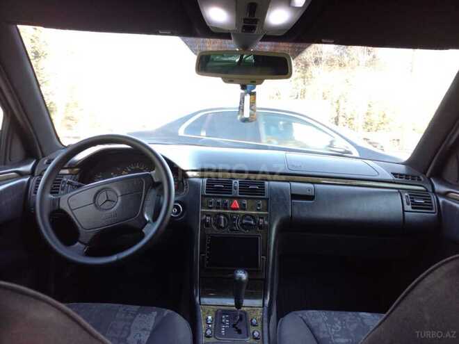 Mercedes E 230 1998, 452,336 km - 2.3 л - Bərdə