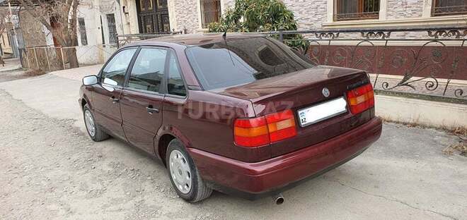 Volkswagen Passat 1996, 350,000 km - 2.0 l - Gəncə