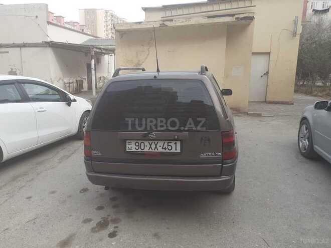 Opel Astra 1997, 250,000 km - 1.6 л - Bakı