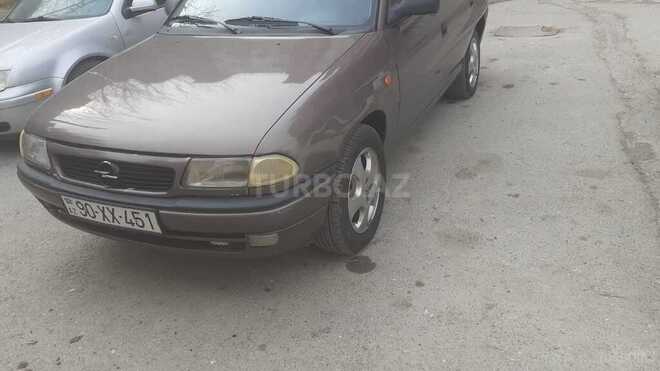Opel Astra 1997, 250,000 km - 1.6 л - Bakı