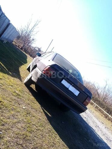 Opel Vectra 1992, 526,885 km - 2.0 l - Zaqatala