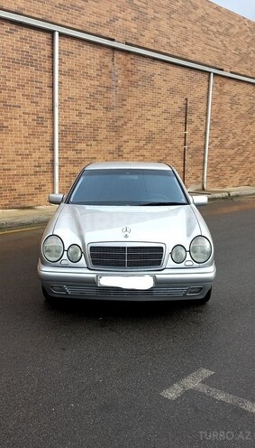 Mercedes E 240 1998, 258,000 km - 2.4 l - Bakı