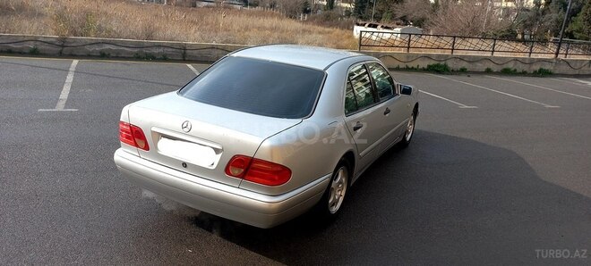 Mercedes E 240 1998, 258,000 km - 2.4 l - Bakı