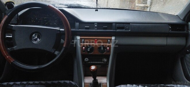 Mercedes E 200 1990, 430,000 km - 2.0 l - Bakı
