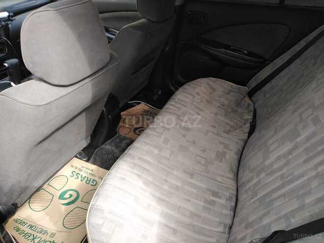 Nissan Sunny 2004, 210,000 km - 1.3 л - Bakı