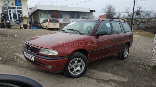 Opel Astra 1997, 280,000 km - 1.6 l - Qusar