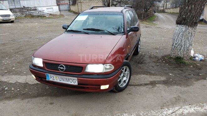 Opel Astra 1997, 280,000 km - 1.6 l - Qusar