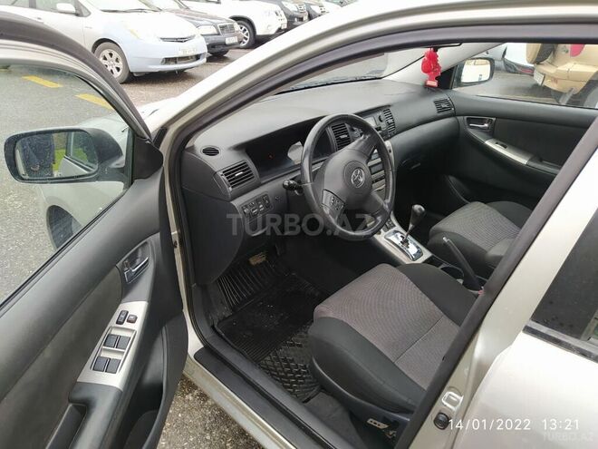 Toyota Corolla 2006, 221,500 km - 1.4 л - Bakı