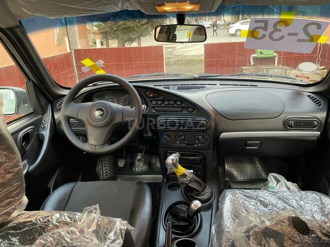Chevrolet Niva 2016, 24,800 km - 1.7 l - Bakı