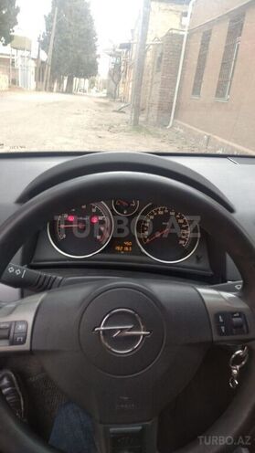 Opel Astra 2004, 192,000 km - 1.4 l - Gəncə
