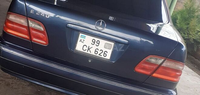 Mercedes E 240 2000, 243,000 km - 2.4 l - Beyləqan