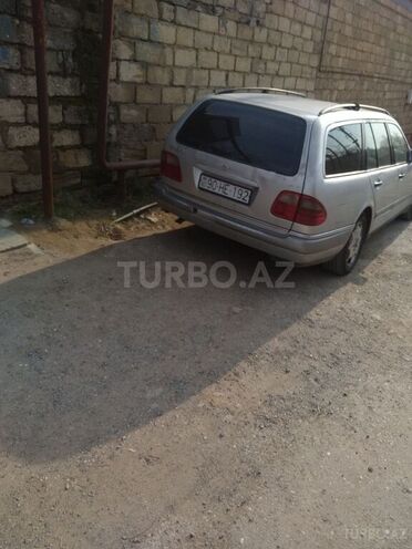 Mercedes E 200 1997, 400,000 km - 2.0 л - Bakı
