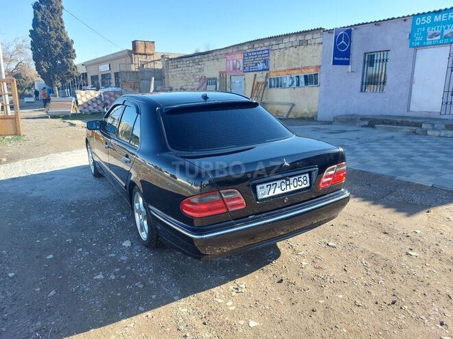 Mercedes E 270 1999, 311,563 km - 2.7 л - Bakı