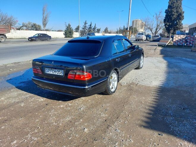 Mercedes E 270 1999, 311,563 km - 2.7 л - Bakı