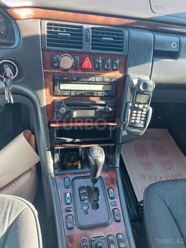 Mercedes E 270 1999, 311,563 km - 2.7 л - Bakı