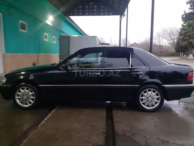 Mercedes C 220 1998, 176,000 km - 2.3 l - Bərdə