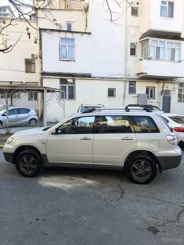 Mitsubishi Outlander 2003, 327,400 km - 2.4 l - Bakı
