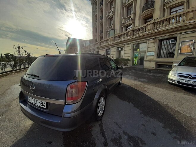 Opel Astra 2005, 242,000 km - 1.4 l - Bakı