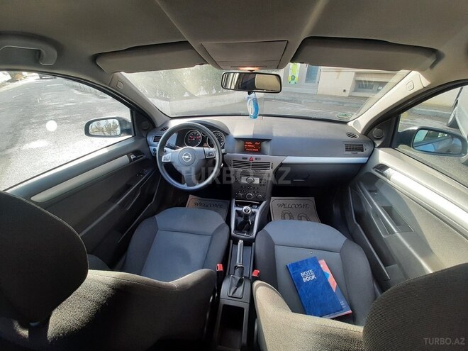 Opel Astra 2005, 242,000 km - 1.4 l - Bakı