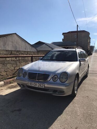 Mercedes E 240 2000, 220,000 km - 2.4 l - Bakı