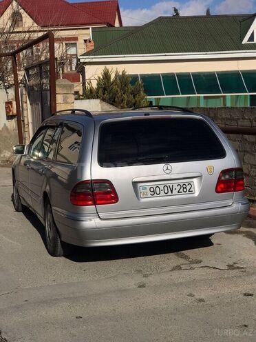 Mercedes E 240 2000, 220,000 km - 2.4 l - Bakı