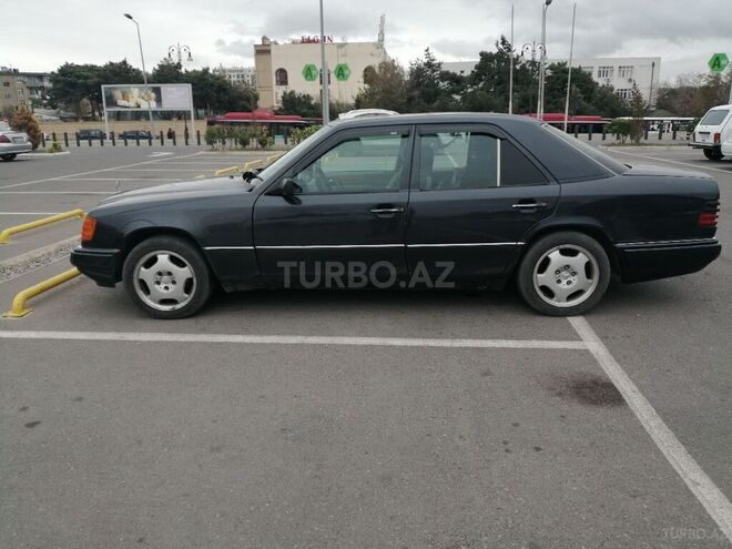 Mercedes E 220 1994, 370,000 km - 2.2 л - Bakı