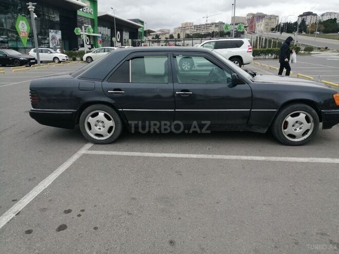 Mercedes E 220 1994, 370,000 km - 2.2 л - Bakı