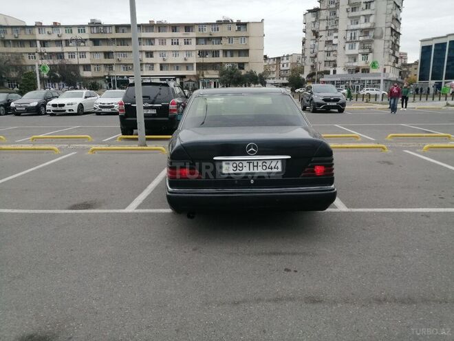 Mercedes E 220 1994, 370,000 km - 2.2 л - Bakı