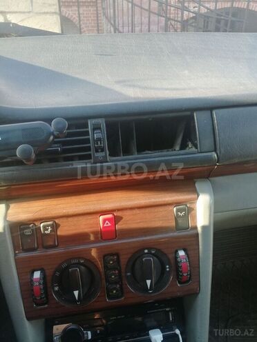 Mercedes E 220 1994, 370,000 km - 2.2 л - Bakı