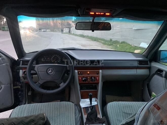Mercedes E 220 1994, 370,000 km - 2.2 л - Bakı