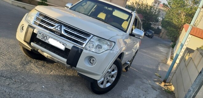 Mitsubishi Pajero 2010, 206,000 km - 3.5 l - Bakı