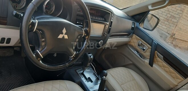 Mitsubishi Pajero 2010, 206,000 km - 3.5 l - Bakı