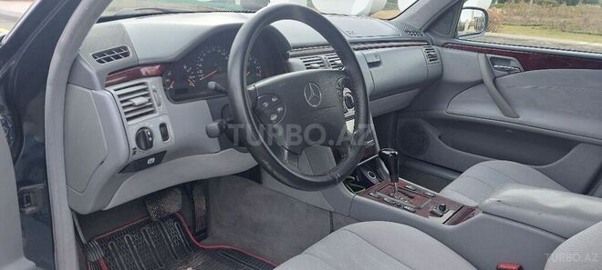 Mercedes E 240 2000, 463,539 km - 2.6 l - Gəncə