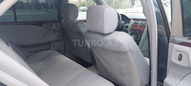 Mercedes E 240 2000, 463,539 km - 2.6 l - Gəncə