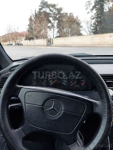 Mercedes C 230 1997, 300,000 km - 2.3 l - İmişli