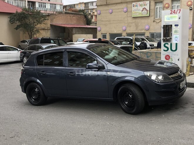 Opel Astra 2009, 211,000 km - 1.4 л - Bakı