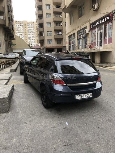 Opel Astra 2009, 211,000 km - 1.4 л - Bakı