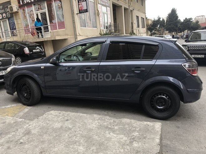Opel Astra 2009, 211,000 km - 1.4 л - Bakı
