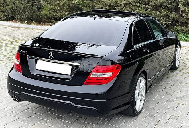 Mercedes C 250 2012, 74,500 km - 1.8 l - Bakı