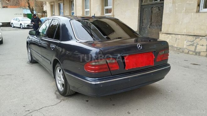 Mercedes E 270 1999, 405,834 km - 2.7 л - Bakı