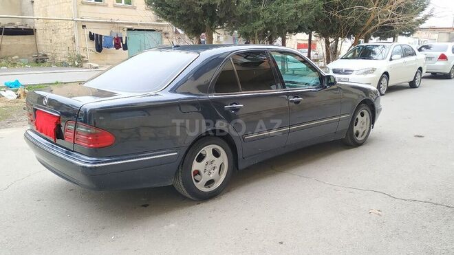 Mercedes E 270 1999, 405,834 km - 2.7 л - Bakı