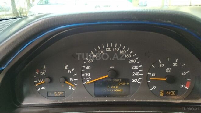 Mercedes E 270 1999, 405,834 km - 2.7 л - Bakı