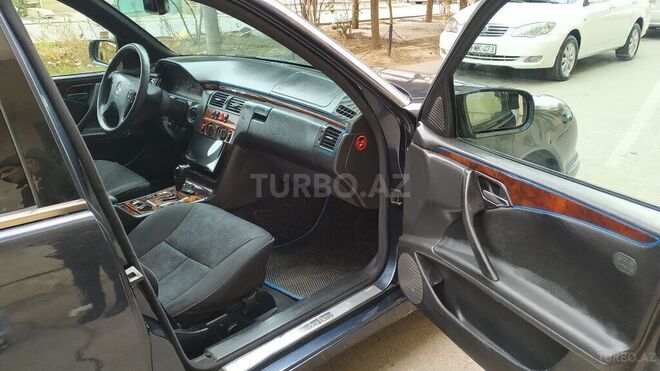 Mercedes E 270 1999, 405,834 km - 2.7 л - Bakı