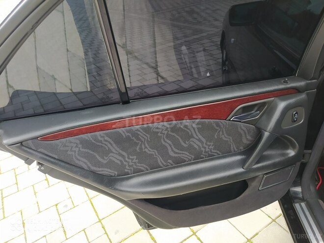 Mercedes E 230 1997, 285,000 km - 2.3 л - Sumqayıt